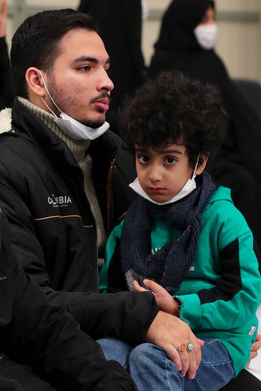 ماجرای هدیه رهبر انقلاب به محمدحسین پویانفر و علاقه آرتین سرایداران به او + عکس و فیلم