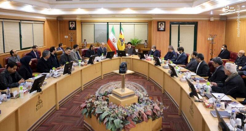 حضور سرزده رئیسی در مرکز کنترل شرکت ملی گاز+ عکس
