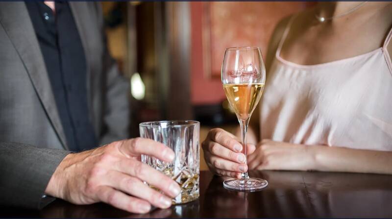 جولان «اسکورت سرویس» در همایش مجمع جهانی اقتصاد/ گسیل کارگران جنسی برای خدمت به «نخبگان» اقتصادی دنیا+عکس