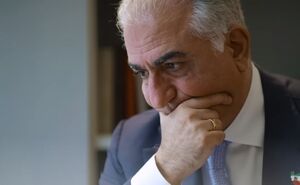 صندلیبازی براندازان با رضا پهلوی! + تصاویر