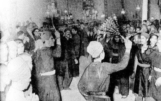 رضاخانی که دسته عزاداری راه میانداخت، سینهزنی را ممنوع کرد!+عکس و فیلم