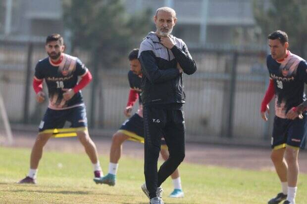 فعلا به جدول و جایگاه نگاه نمیکنم/ بازیکنانم سزاوارانه میجنگند