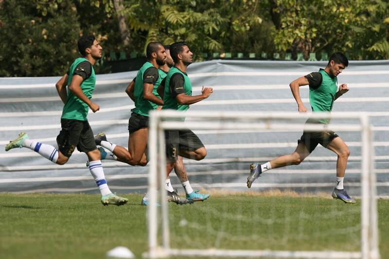 استقلال از قهرمانی دور نشده است