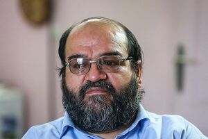 زن محجبه که فیلم ضدایرانی «300» را میفروخت