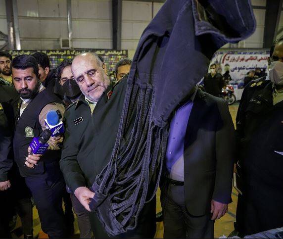 واکنش کاربران به شلوارهای پاره زنانه +عکس