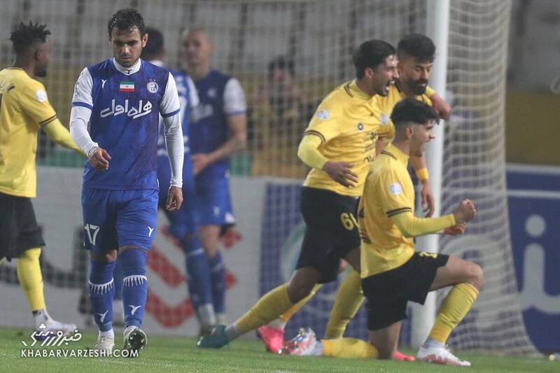 سقوط آزاد استقلال با مربی پرتغالی/ ساپینتو ۳ پله پایین تر از مجیدی