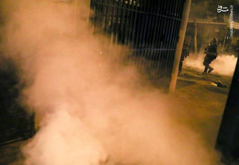 عکس/ درگیری شدید پلیس پرو با مخالفان رئیس جمهور