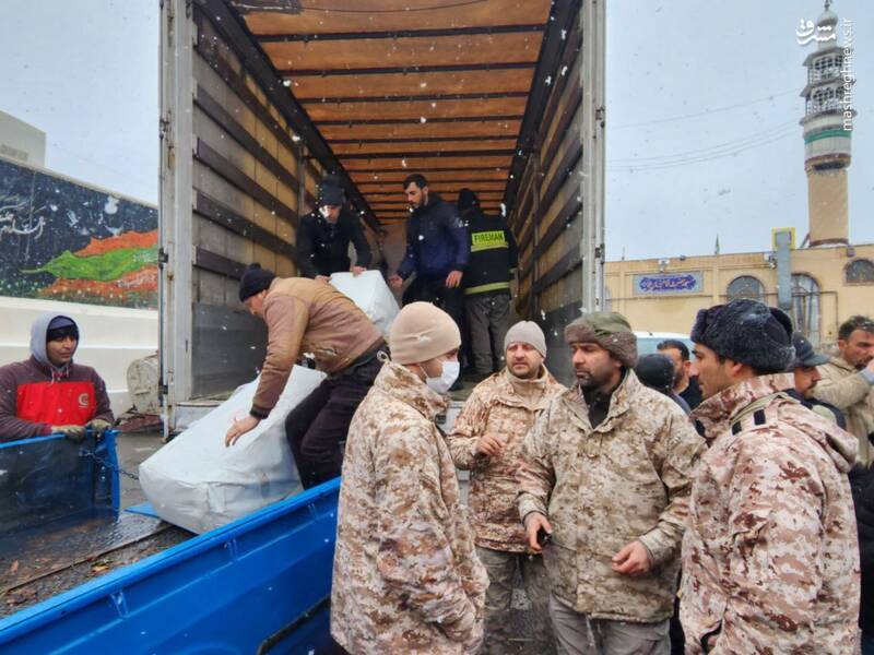 ارتشیا و سپاهیامون باز زودتر از همه رفتن کمک مردمشون+ عکس