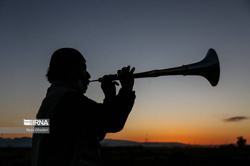 تصاویری از لحظه رسیدن آب به دریاچه بختگان