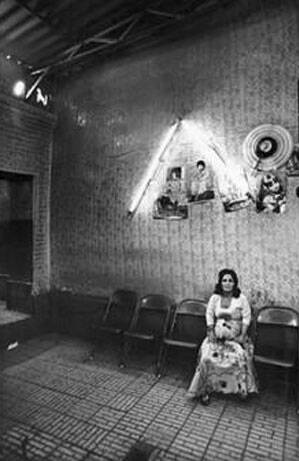 خدمتی که پهلوی به زنان بدکاره کرد!+ عکس