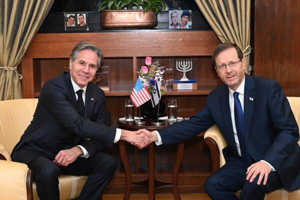 رایزنی ضد ایرانی بلینکن با مقامهای تلآویو