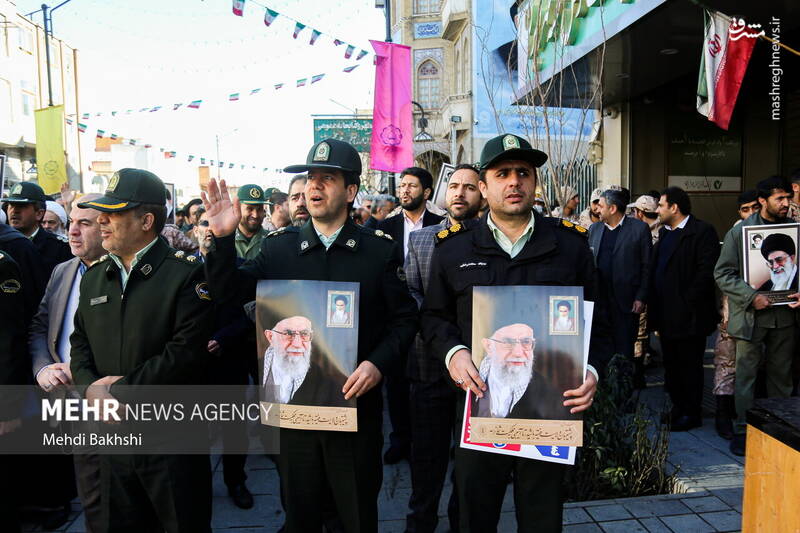 عکس/ گلباران بیت امام خمینی(ره) در قم