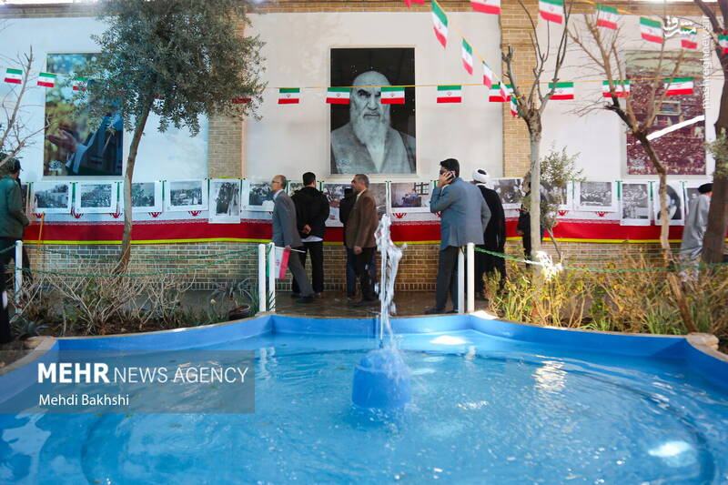 عکس/ گلباران بیت امام خمینی(ره) در قم