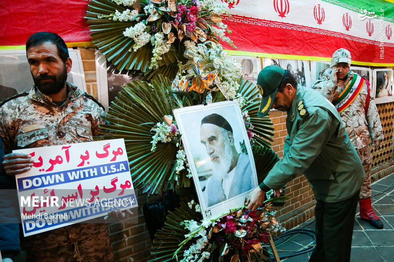 عکس/ گلباران بیت امام خمینی(ره) در قم