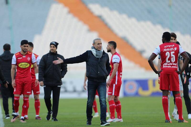 خطونشان سرمربی برای پرسپولیس و هوادارانش؛ فرافکنی و توهم توطئه تا کجا آقای گل محمدی؟!