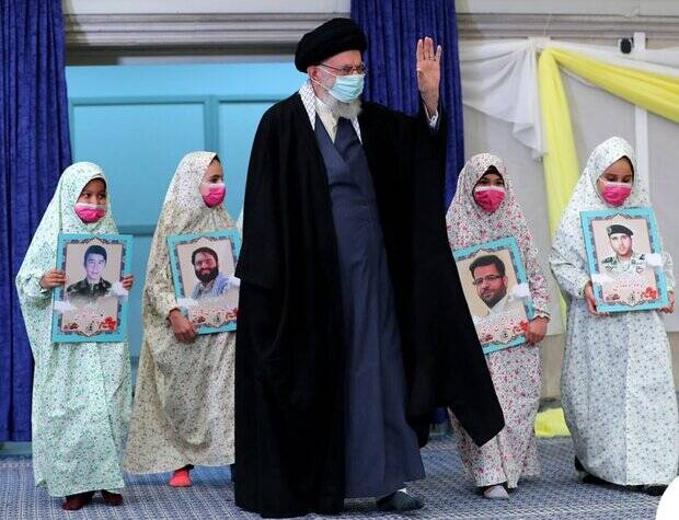 دقایقی پدر و دختری در بیت/ فرشتهها با خودشان رنگ آورده بودند!