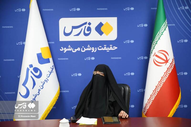 ناگفتههای یک بانو ایرانی از اسارت در زندانهای آمریکا / آمریکا با دانشجویان طرفدار انقلاب چه کرد؟!