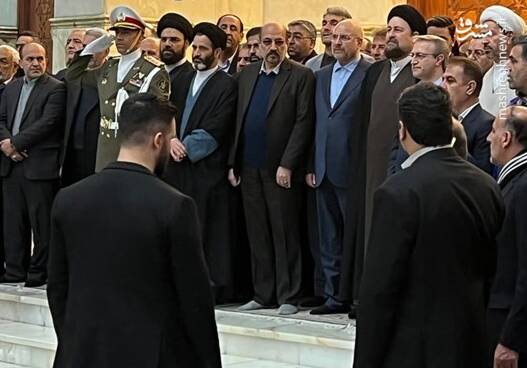 فیلم/ تجدید میثاق مجلسیها با آرمانهای امام(ره) - مشرق نیوز