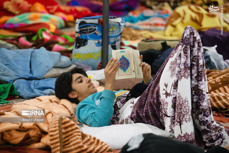 مشرق نیوز - عکس/ اعتکاف دهه هشتادیها در اصفهان