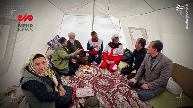 بازدید نماینده ویژه رهبر انقلاب از مناطق زلزله زده خوی+ عکس