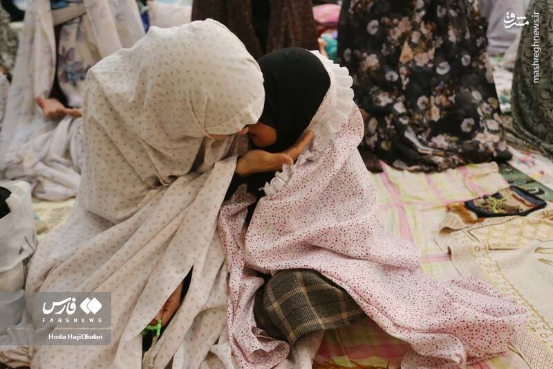 عکس/ اعتکاف مادر و فرزندی در قم