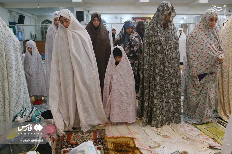 عکس/ اعتکاف مادر و فرزندی در قم