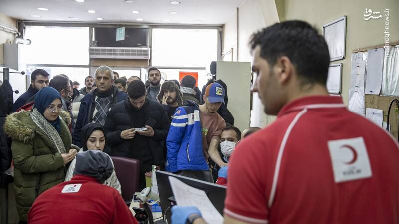 عکس/ اهدای خون برای نجات مصدومان زلزله در ترکیه