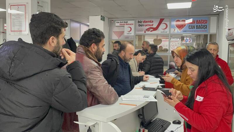 عکس/ اهدای خون برای نجات مصدومان زلزله در ترکیه