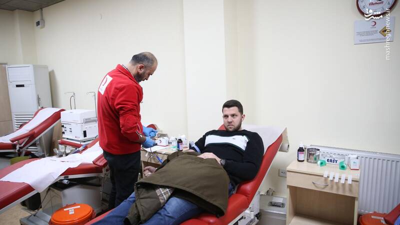 عکس/ اهدای خون برای نجات مصدومان زلزله در ترکیه