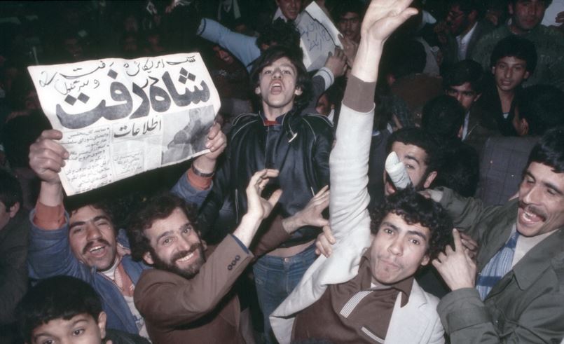 انقلابیون ۵۷ مؤدب بودند یا اغتشاشگران سال ۱۴۰۱؟