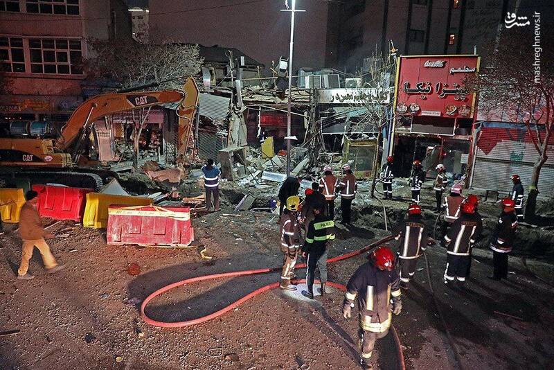 بیل مکانیکی در برخورد با لوله گاز حادثه آفرید +عکس