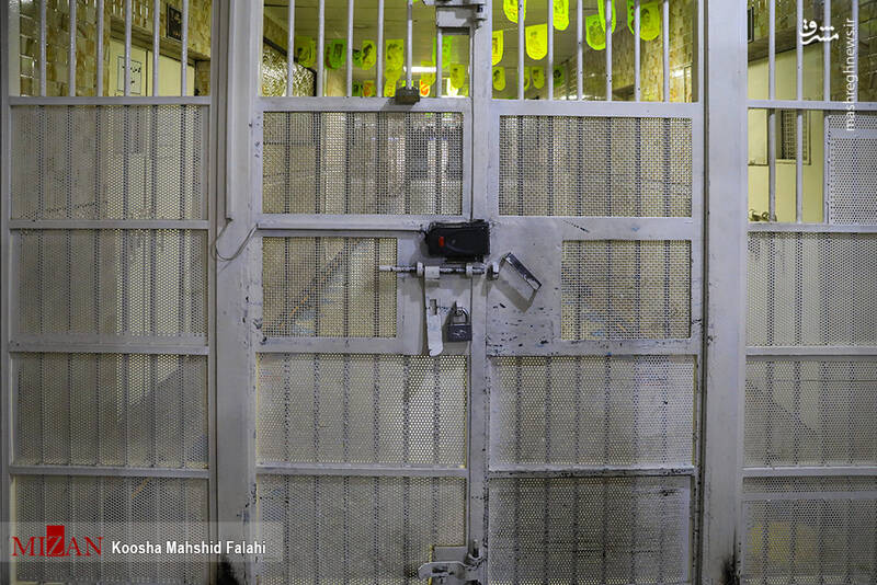 عکس/ آزادی زندانیان واجد شرایط عفو از زندان مرکزی کرج