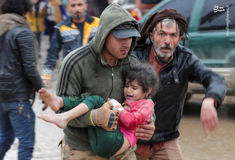 نجات جان یک کودک از زیر آوار در سوریه نجات جان یک کودک از زیر آوار در سوریه