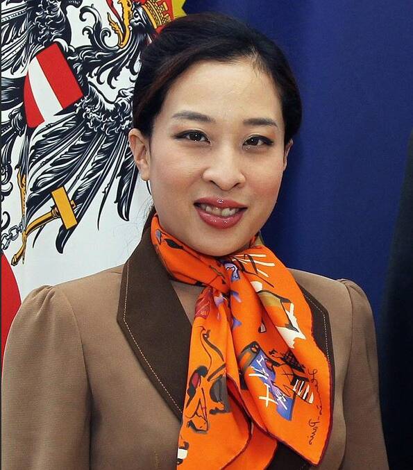 مرگ شاهزاده تایلندی خشم عمومی را علیه «فایزر» برانگیخت/ دولت تایلند به دنبال ممنوعیت کامل فایزر است+عکس