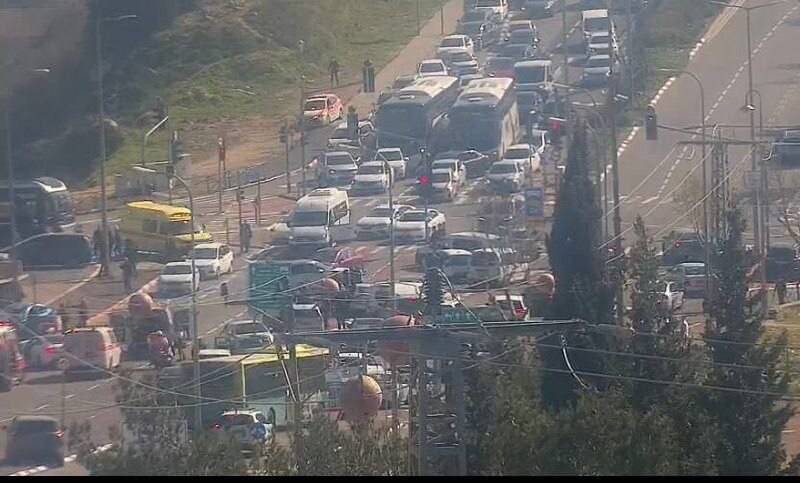 هلاکت دو صهیونیست در عملیات شهادت طلبانه در قدس اشغالی/ دستکم ۱۱ صهیونیست مجروح شدند+عکس و فیلم