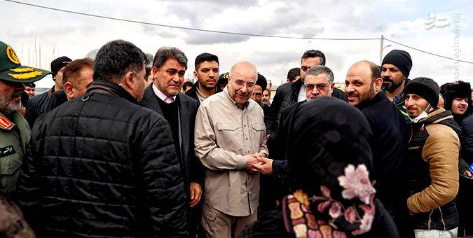 قالیباف از مناطق زلزلهزده خوی بازدید کرد/گفتوگوی بیواسطه مردم با رئیس مجلس و بیان مشکلات مناطق حادثه دیده +عکس