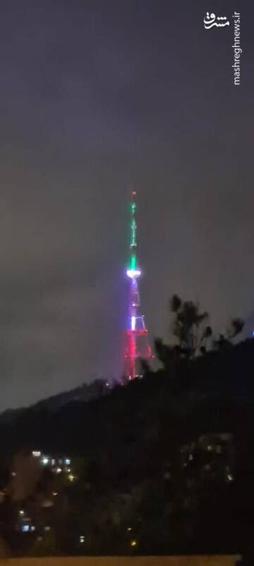 عکس/ ابتکار شهردار تفلیس برای جشن انقلاب اسلامی