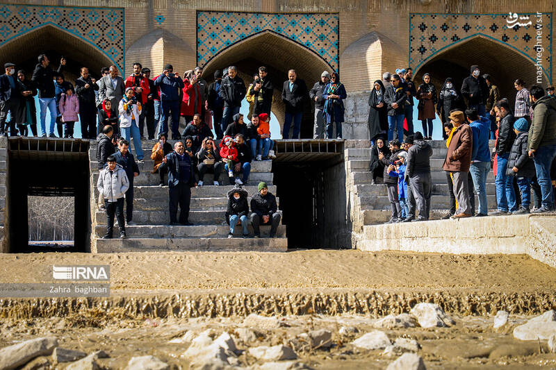 عکس/رسیدن آب به اصفهان