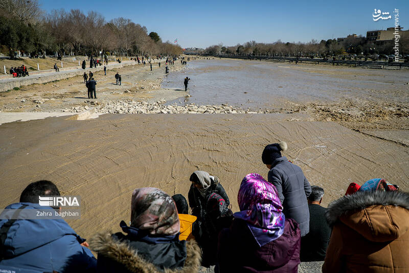 عکس/رسیدن آب به اصفهان