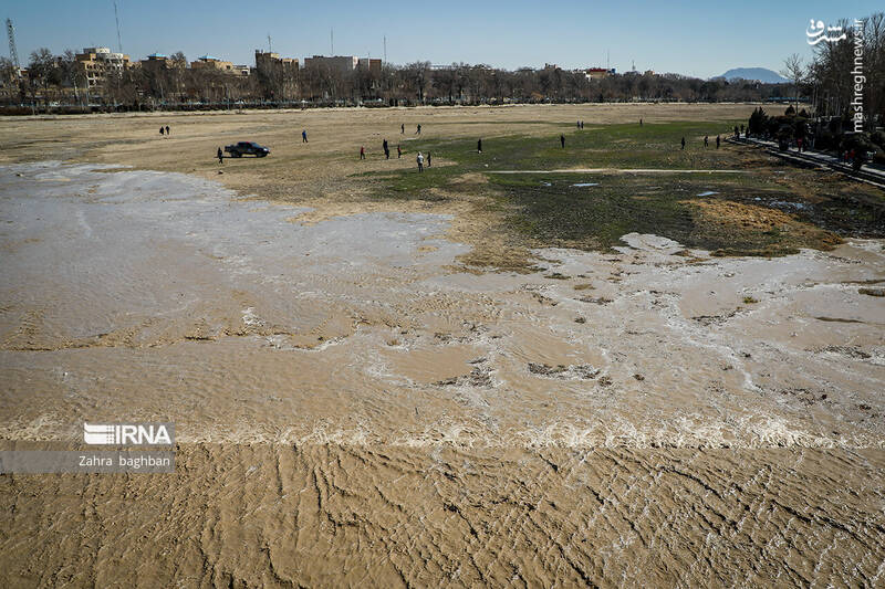 عکس/رسیدن آب به اصفهان