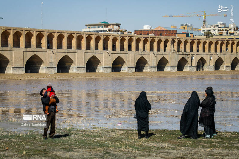 عکس/رسیدن آب به اصفهان
