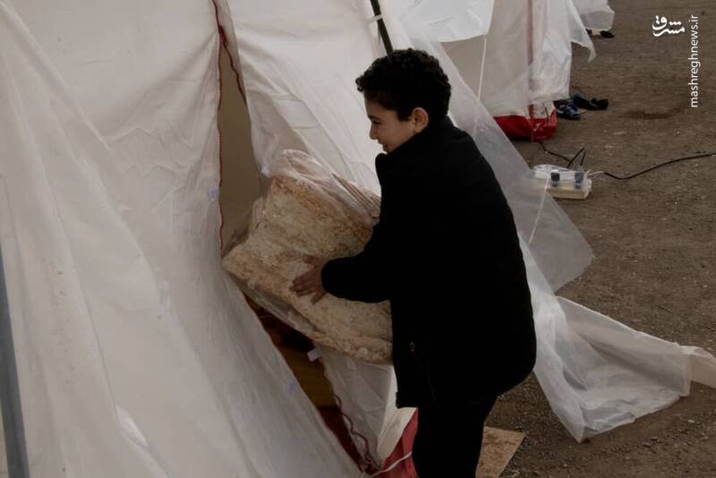 عکس/ حال و هوای کودکان زلزلهزده خوی