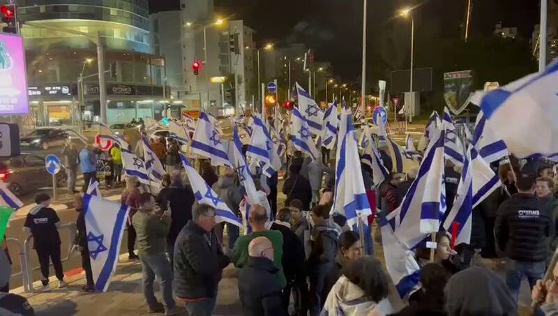 ادامه اعتراض صهیونیستها در سرزمینهای اشغالی + فیلم و عکس