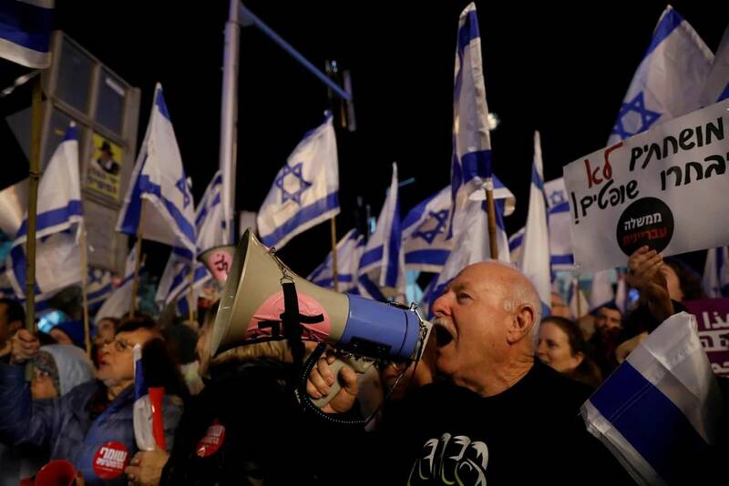 ادامه اعتراض صهیونیستها در سرزمینهای اشغالی + فیلم و عکس