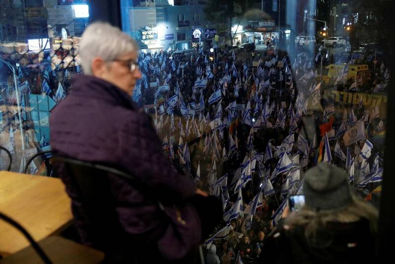 ادامه اعتراض صهیونیستها در سرزمینهای اشغالی + فیلم و عکس