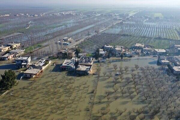 شکستن سدی در سوریه و فرار ساکنان+ تصاویر