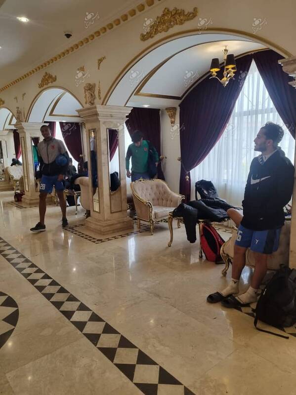 تیم لیگ برتری را از هتل بیرون کردند +عکس و فیلم