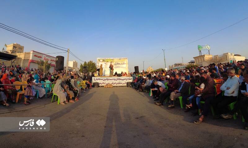 عکس/ مسابقه سنتی کَندِرکشی و جَهله کشی محله پشت شهر بندرعباس