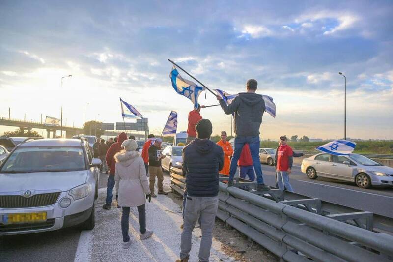 ششمین هفته از تظاهرات در سرزمینهای اشغالی / رژیم صهیونیستی روی خط بحرانهای داخلی +عکس و فیلم