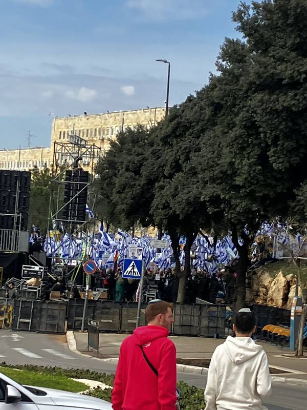 ششمین هفته از تظاهرات در سرزمینهای اشغالی / رژیم صهیونیستی روی خط بحرانهای داخلی +عکس و فیلم